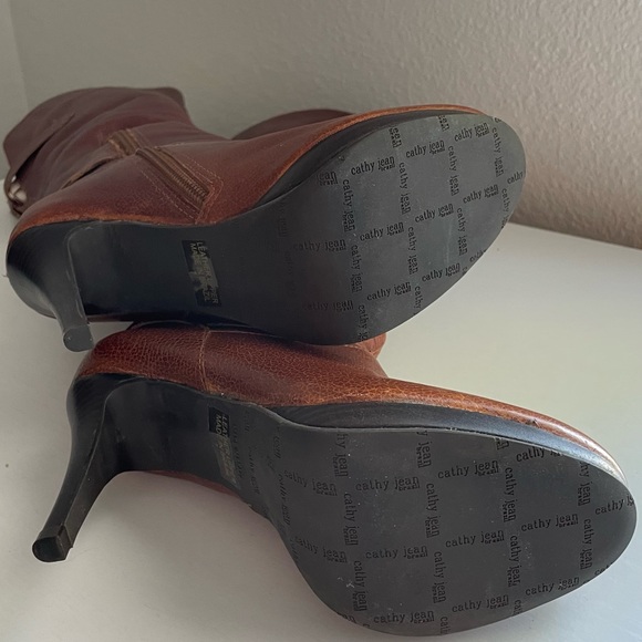 High heeled boots used but like new boots๐๐ - Picture 9 of 12